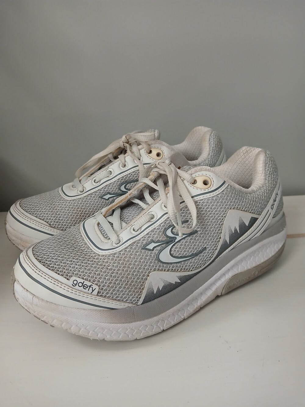 Gravity Defyer G-Defy Mighty Walk womens 7